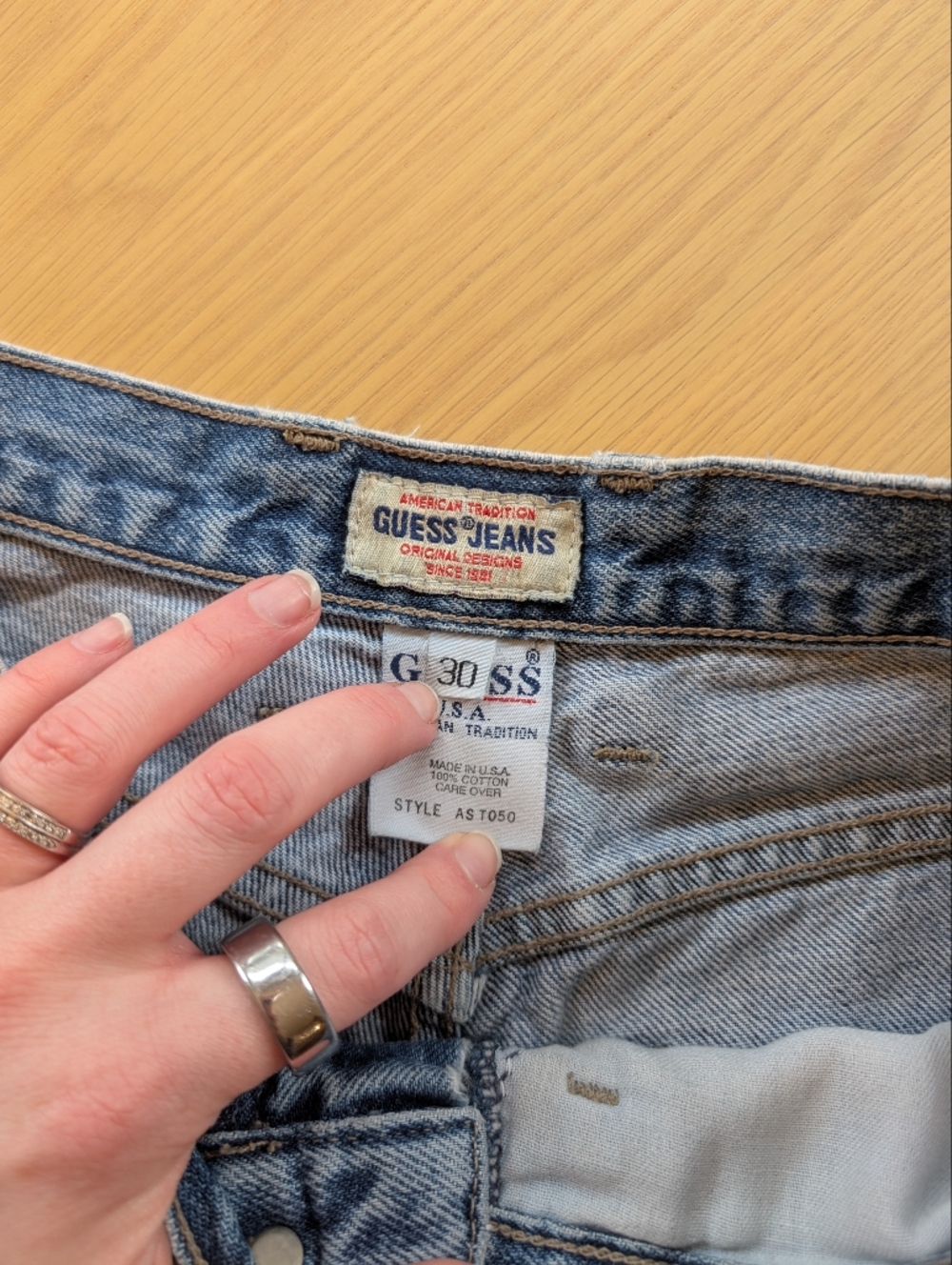 Vintage Guess Jeans - Picture 2 of 6